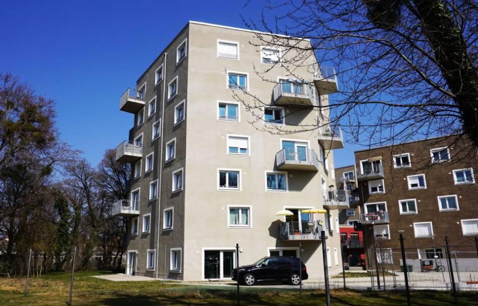 MGWH_Aussen-scaled Aussenansicht auf das MehrGenerationenWohnhaus, 6 Stockwerke